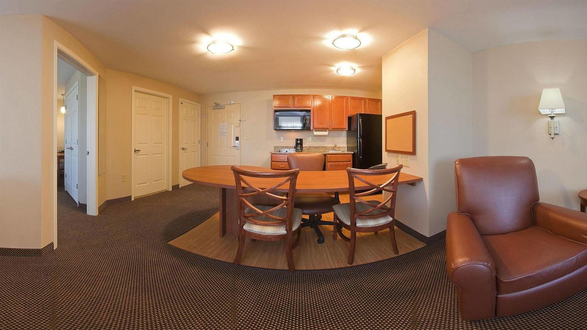 Candlewood By Ihg Hotel